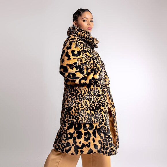 Nike Jordan Court-to-Runway Leopard Convertible 2-in-1 Faux Fur Jacket Sz Small - Picture 1 of 9